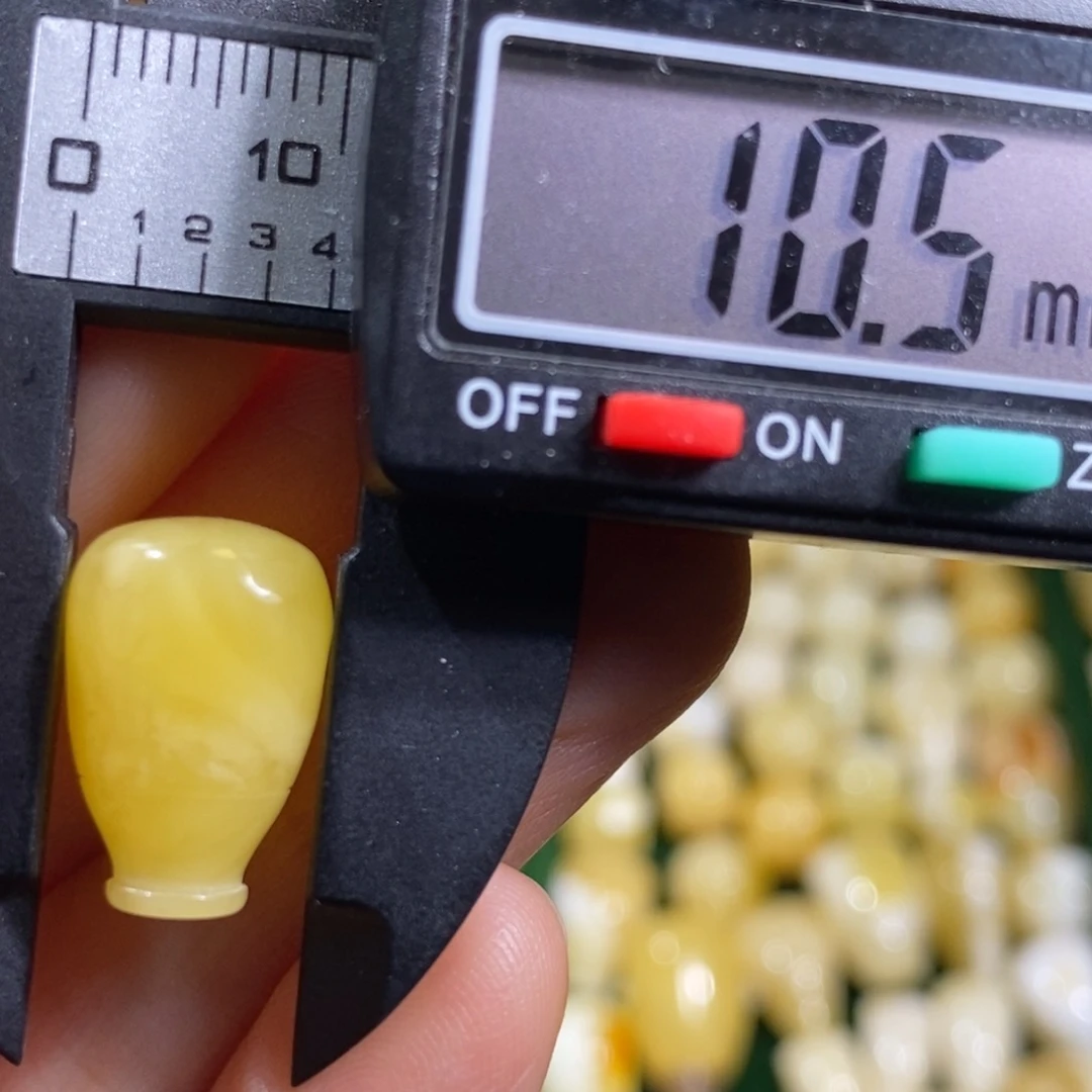 蜜蜡未镶嵌裸石配饰