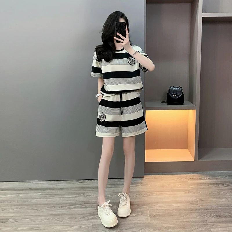 夏季条纹休闲套装网红洋气时尚减龄宽松显瘦短袖短裤运动服两件套