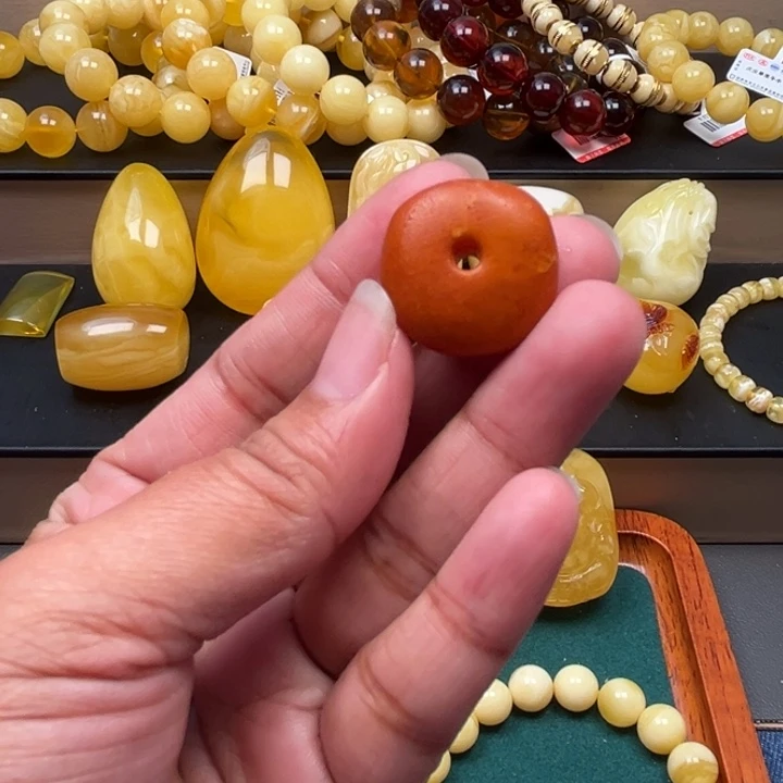 琥珀未镶嵌珠宝奇石M143号橘皮藏扣