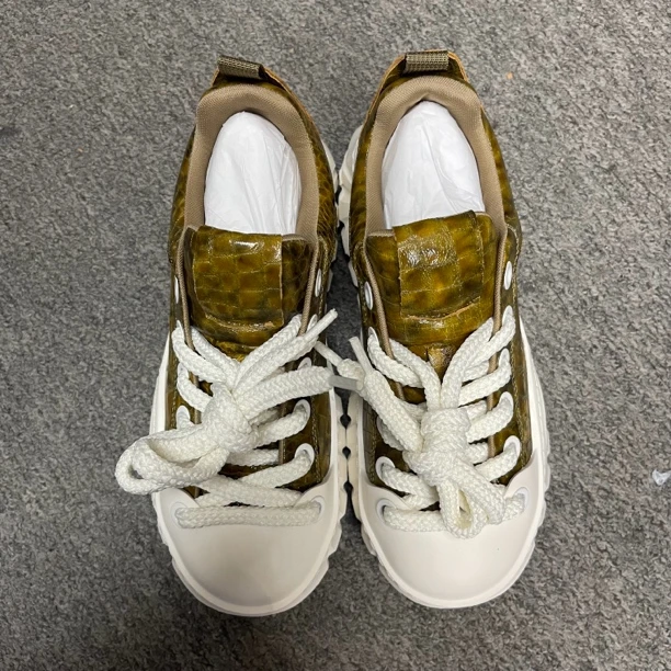 琥珀棕机甲坦克贝壳头男鞋