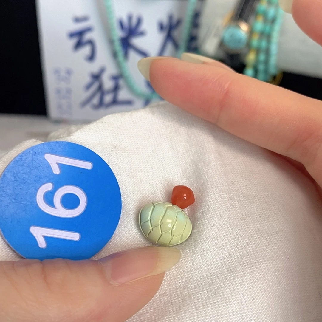 南红玛瑙未镶嵌珠宝奇石