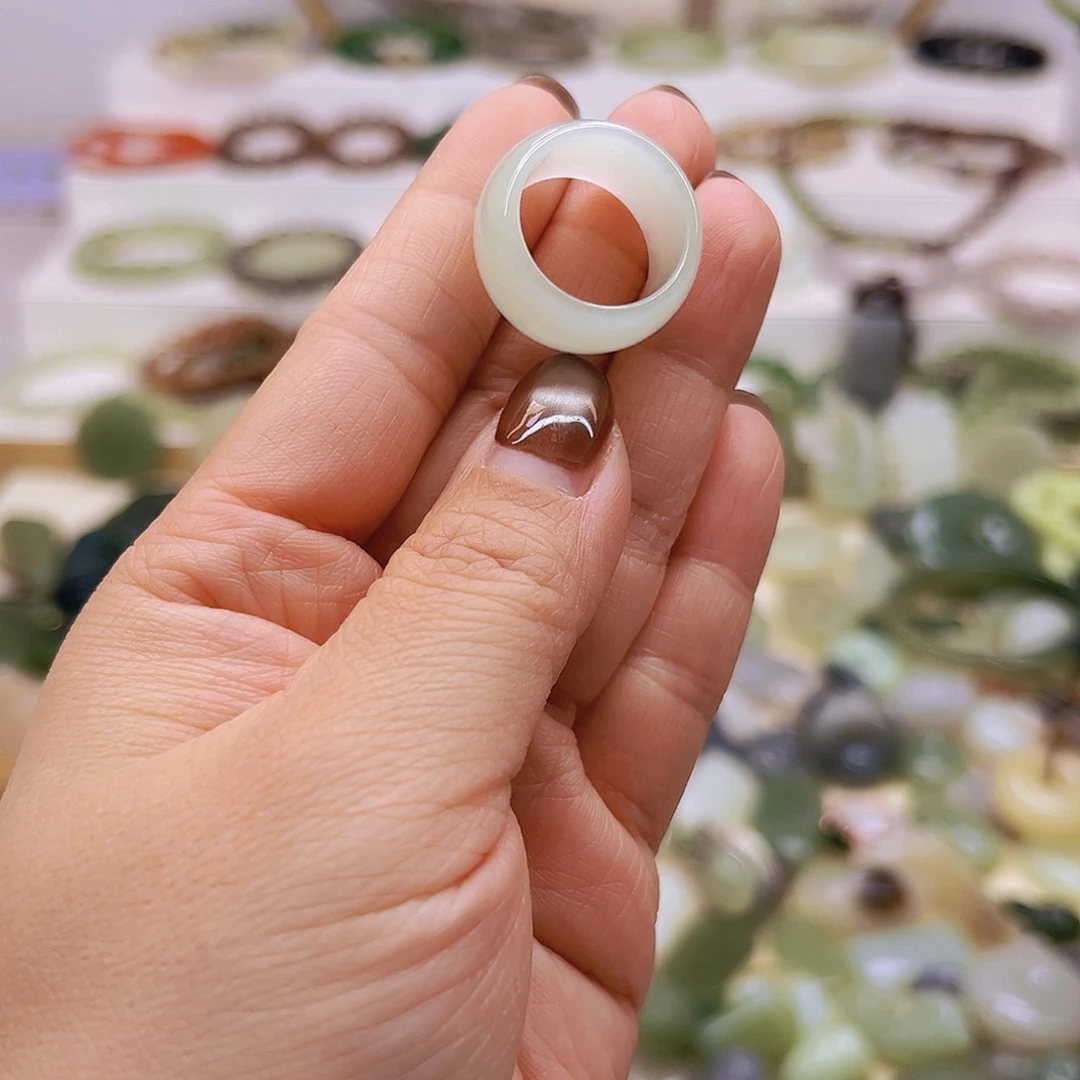 小***屁和田玉（糖玉）未镶嵌戒圈