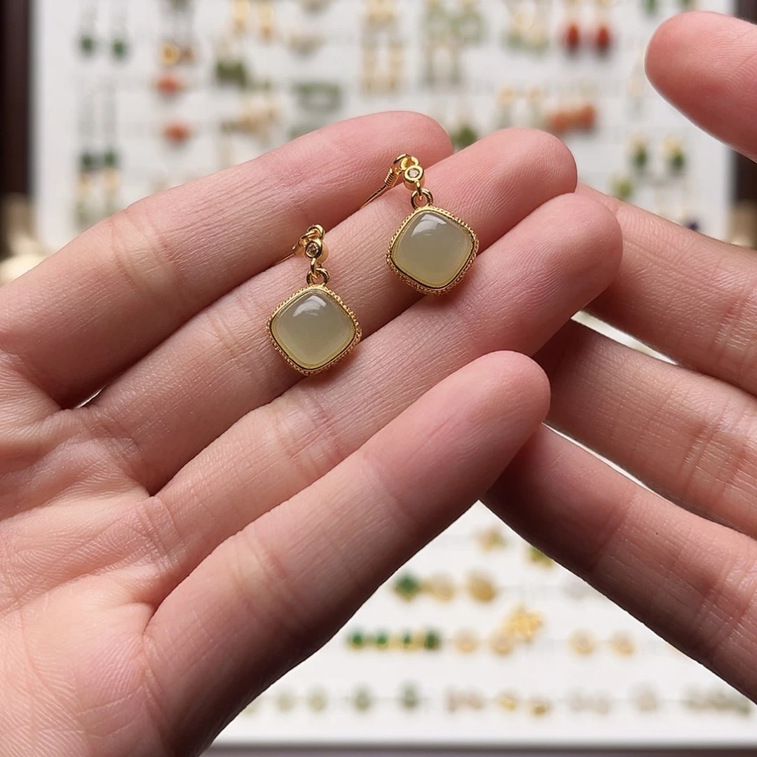 银S925镀金镶嵌和田玉耳饰