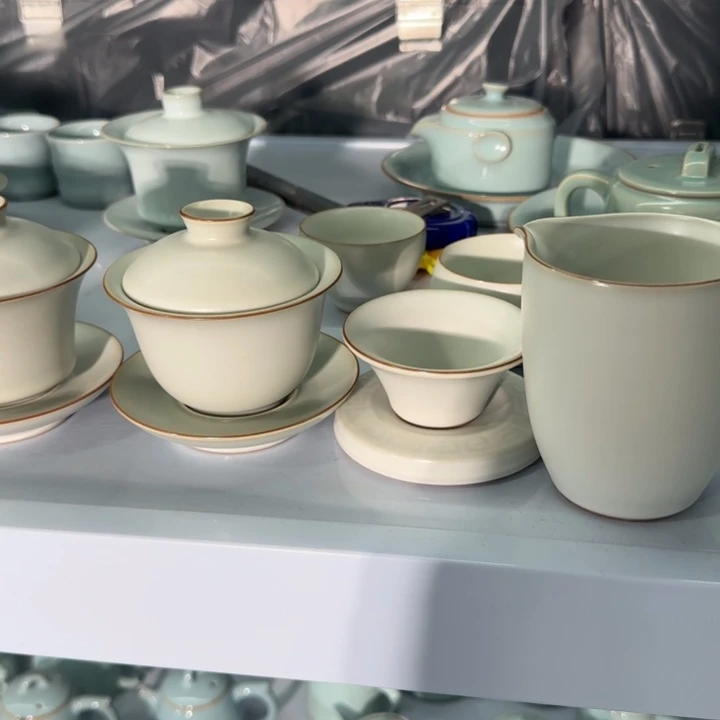 左***尊微瑕元宝盖碗，西施，2鸡心杯，茶漏公道