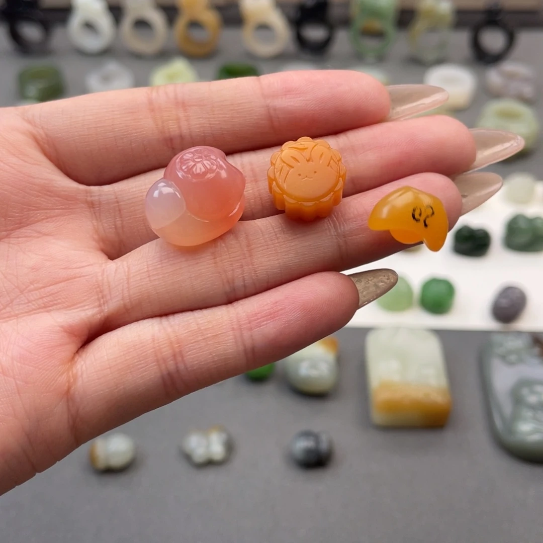 和田玉吊坠未镶嵌丘****丘