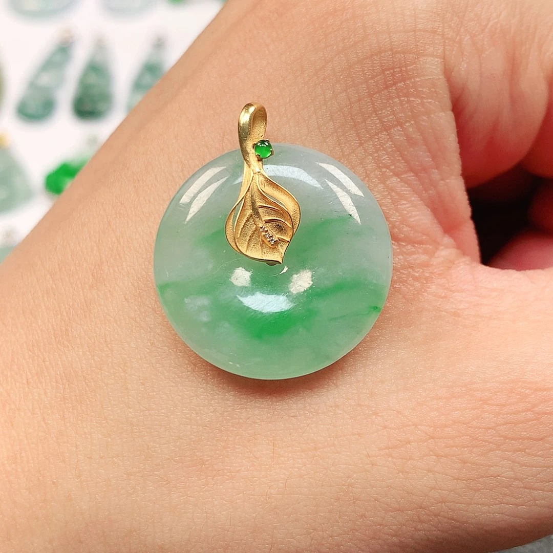 吊坠(不含链)18K金镶嵌翡翠