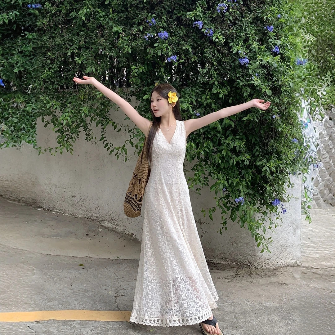 夏季新款韩版白月光V领重工蕾丝钩花长款背心连衣裙女度假风长裙