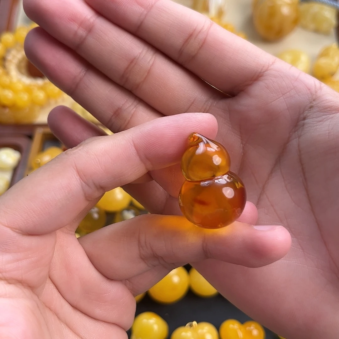 琥珀未镶嵌珠宝奇石