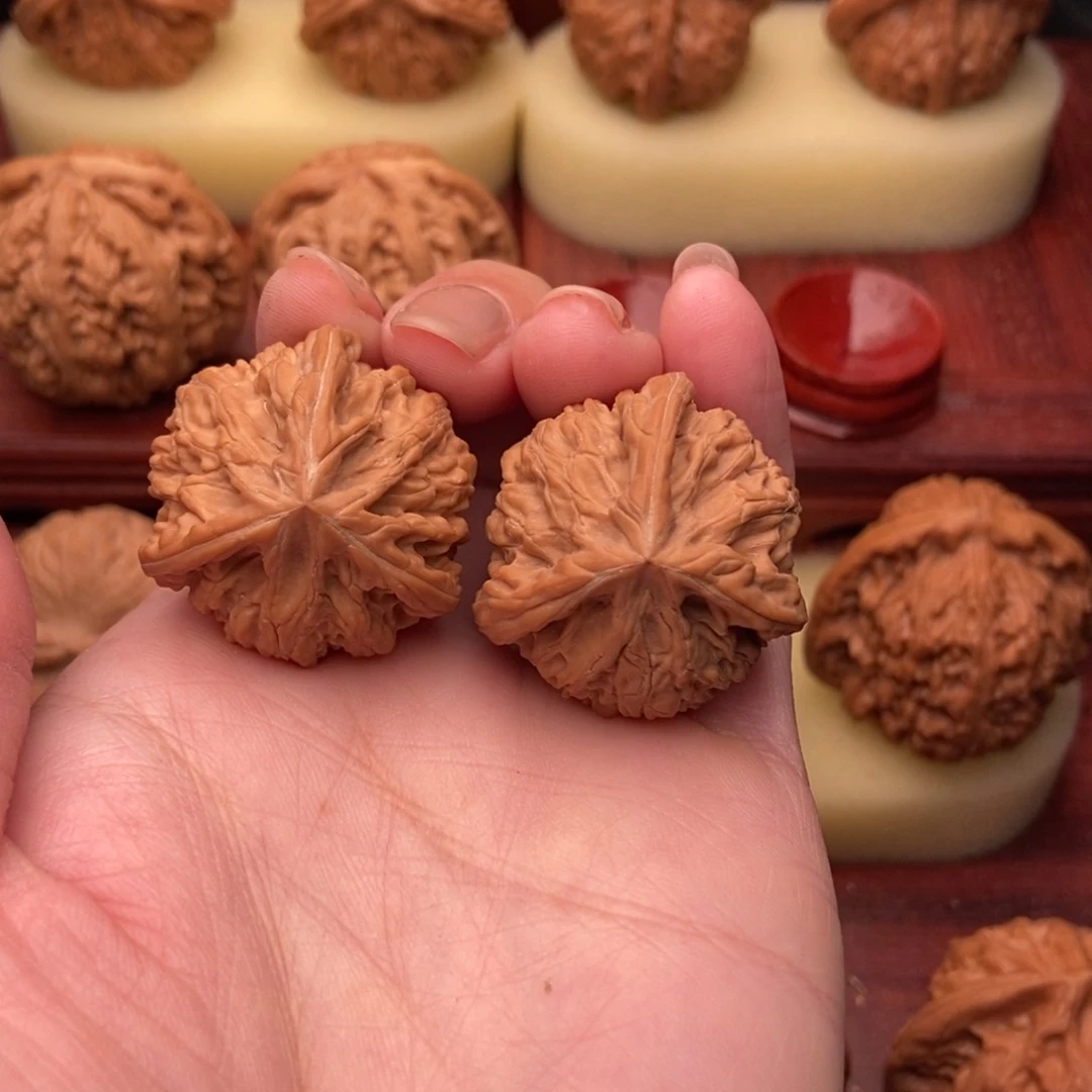 桃核把件石**工御龙粗筋三棱32