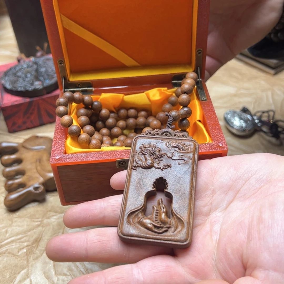 大叶紫檀（黑酸枝木类）