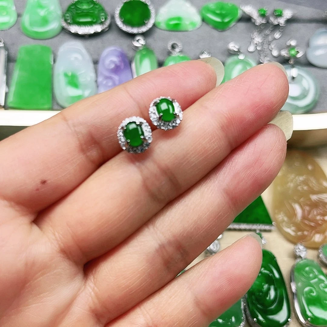 翡翠颈饰未镶嵌裸石