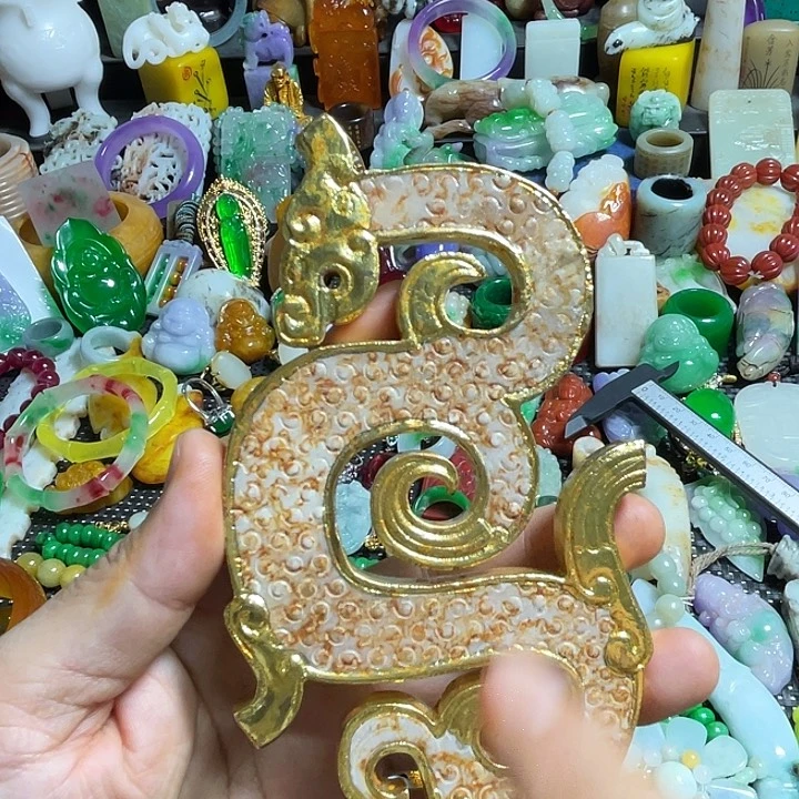 密胺瓷片实物如图