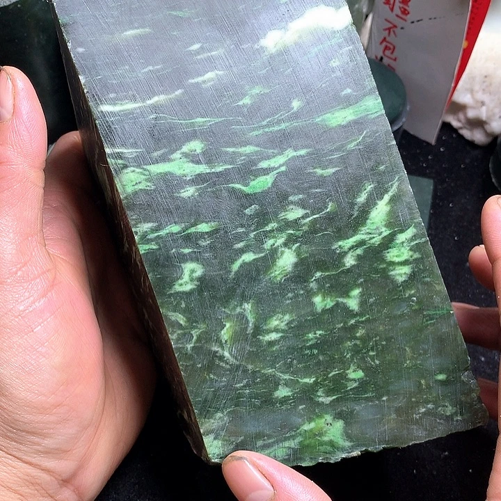 和田玉（糖玉）未镶嵌珠宝奇石