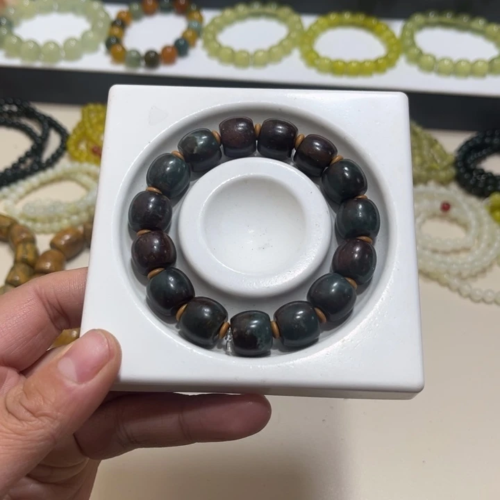 岫岩河磨玉（透闪石质玉）未镶嵌手链