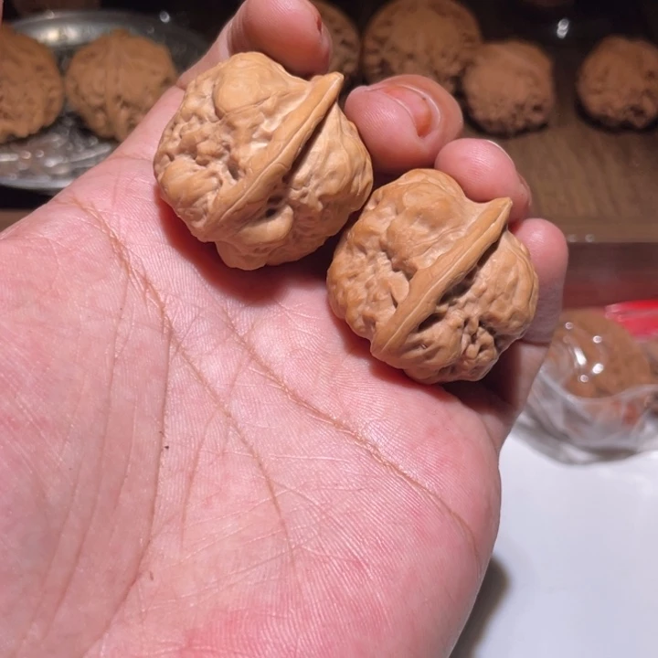 文玩核桃吊坠古蝉