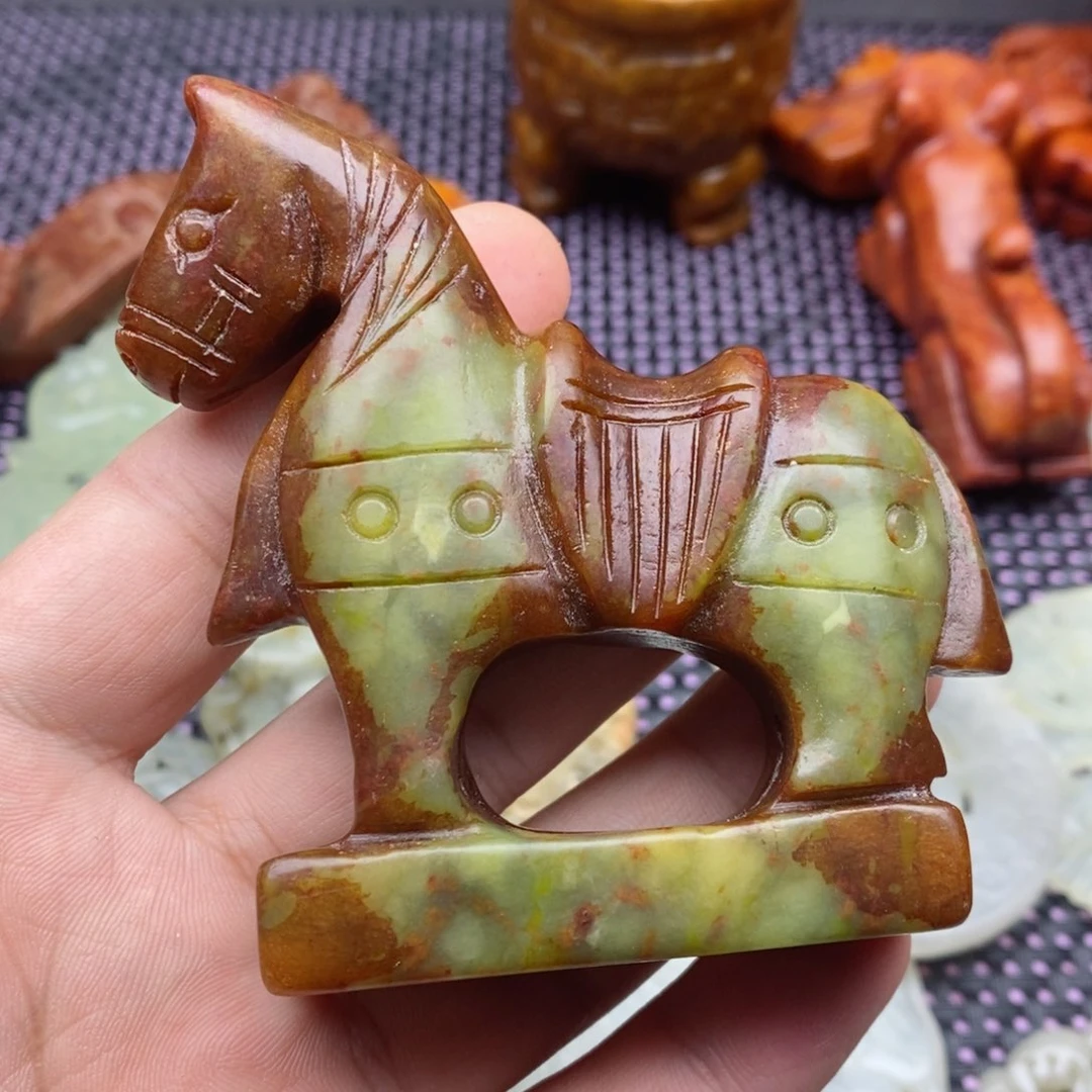 蛇纹石玉颈饰未镶嵌