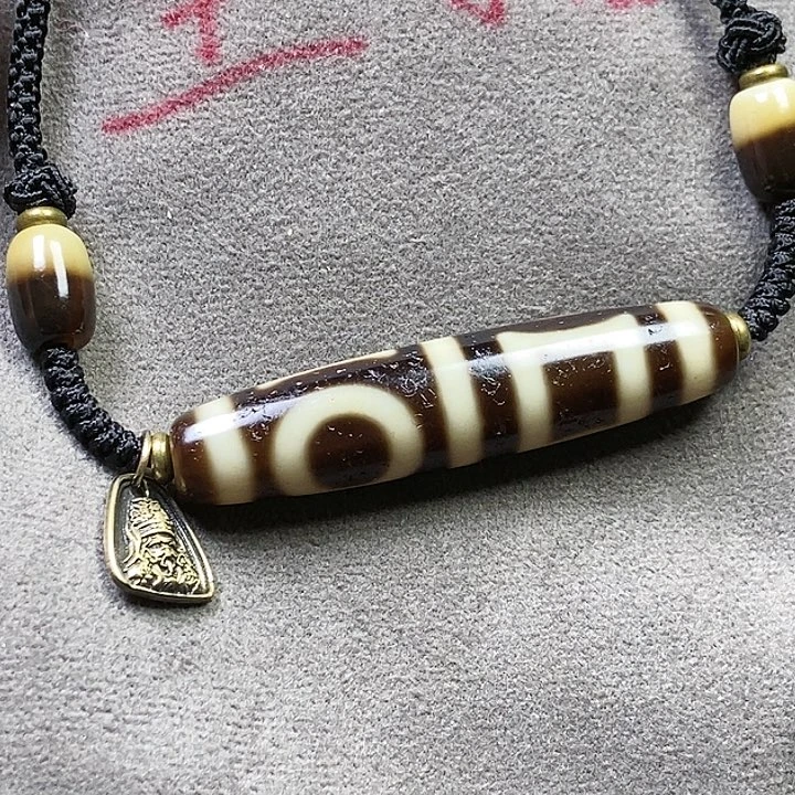 玛瑙/玉髓颈饰未镶嵌越****?