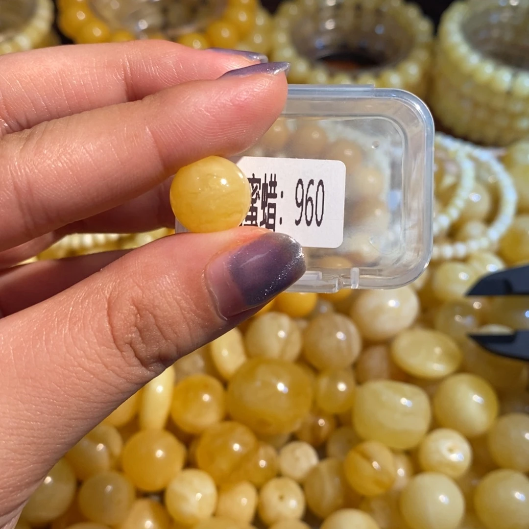 琥珀未镶嵌珠宝奇石960
