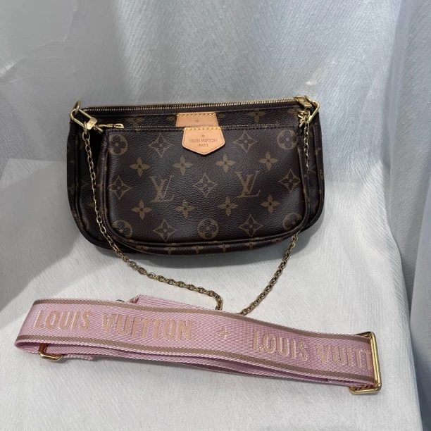99新 LouisVuitton/路易威登 LV老花芯片款五合一斜挎包