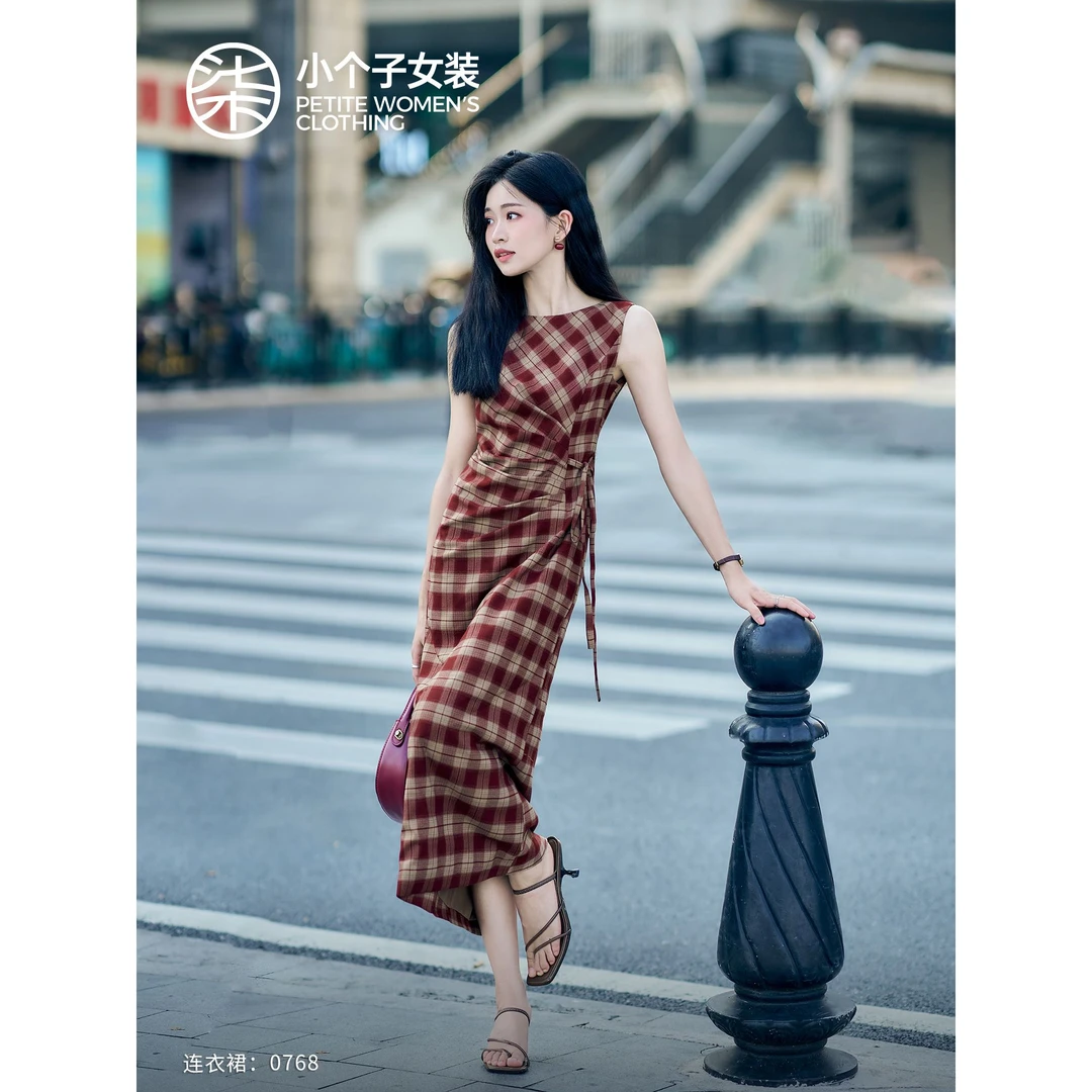 【柒量一裁】【赤霞】0768小个子复古红色格纹侧边系带背心连衣裙长裙