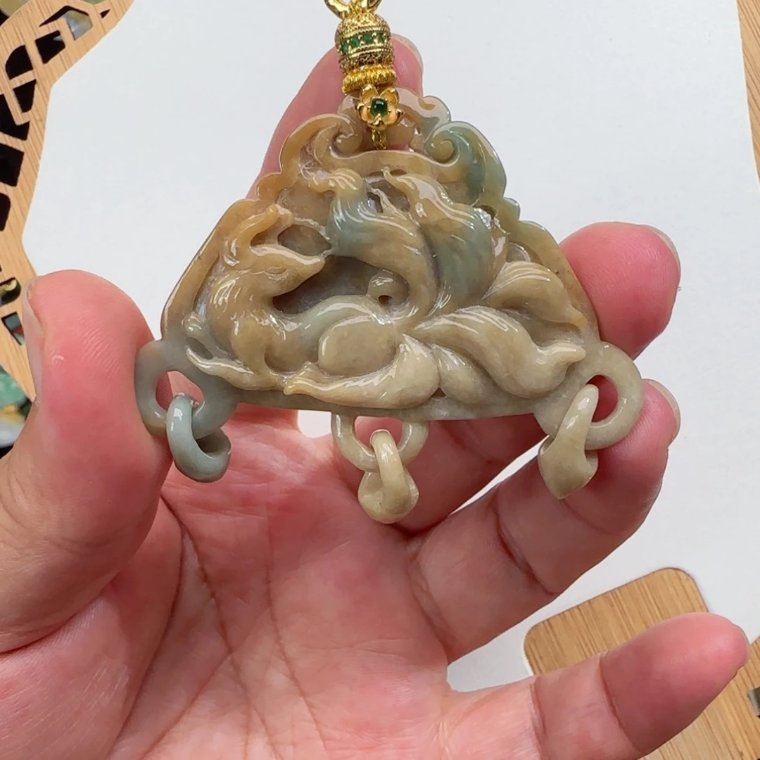 翡翠未镶嵌颈饰仿古
