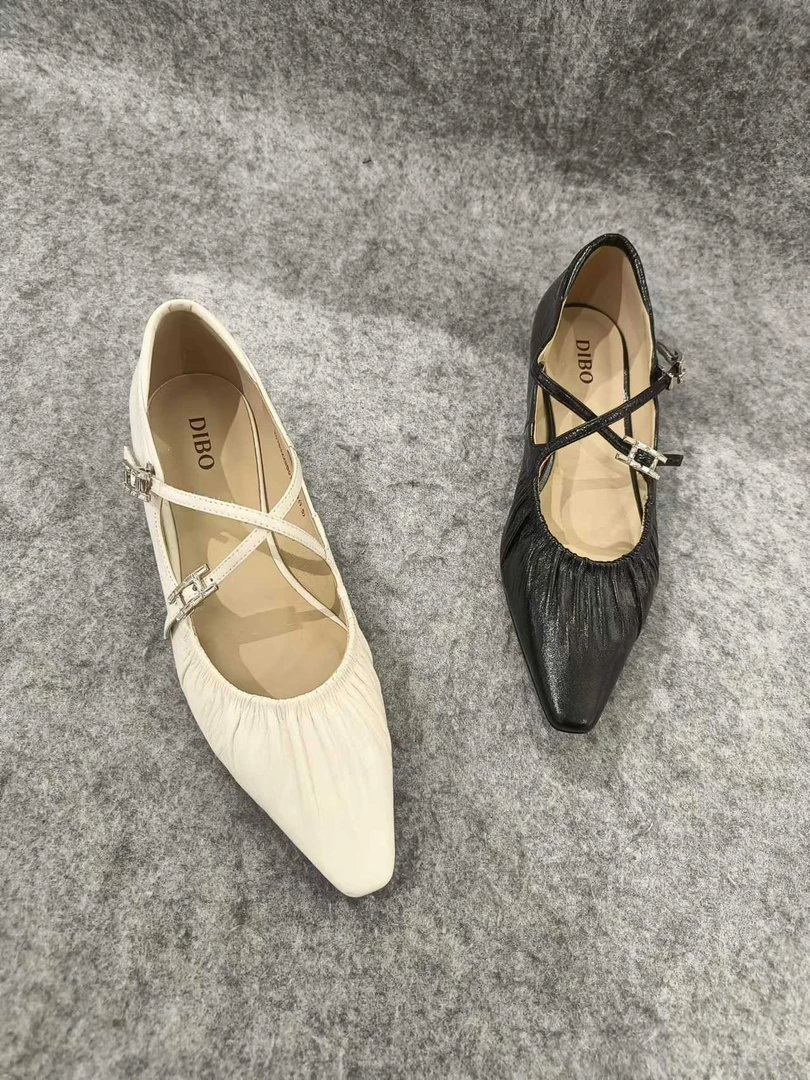 2025年品牌女鞋春季新款法式优雅时装单鞋精致水钻交叉带真皮瓢鞋