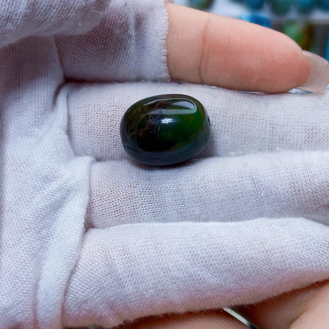 绿松石未镶嵌饰品