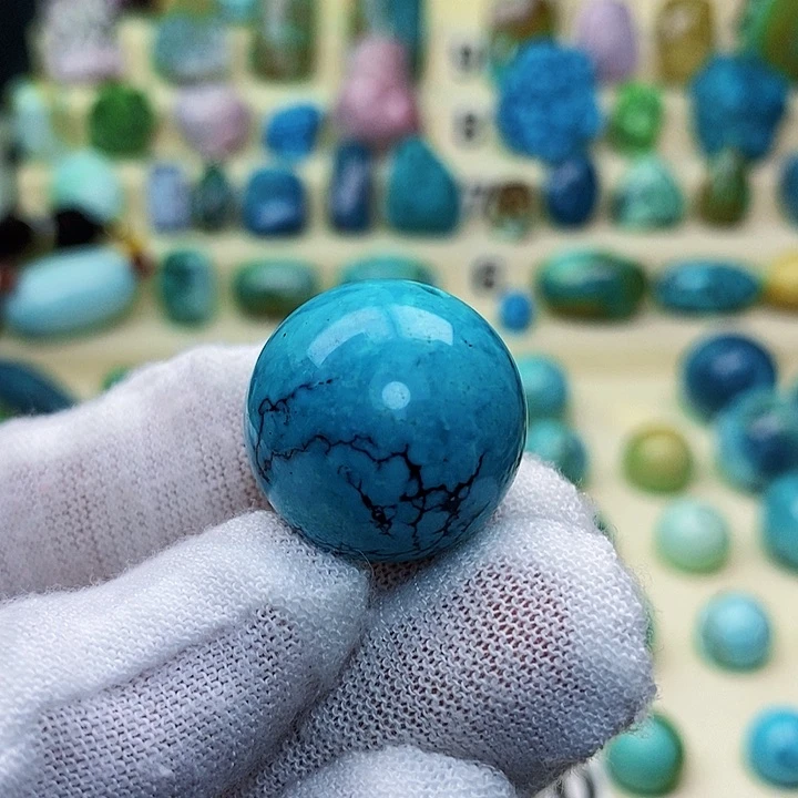 绿松石配饰未镶嵌