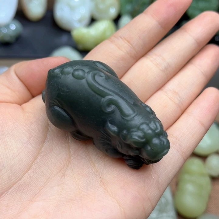 和田玉未镶嵌挂件一**晏