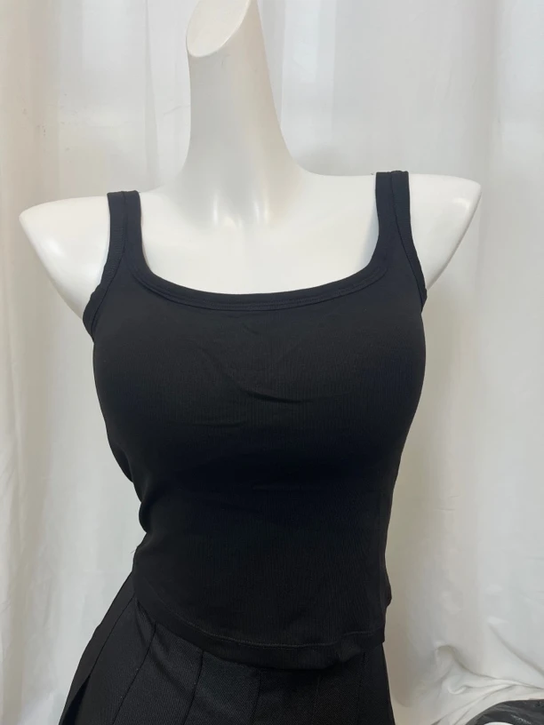 修身显瘦带胸垫吊带背心方领设计遮副乳内搭打底上衣女夏季无袖