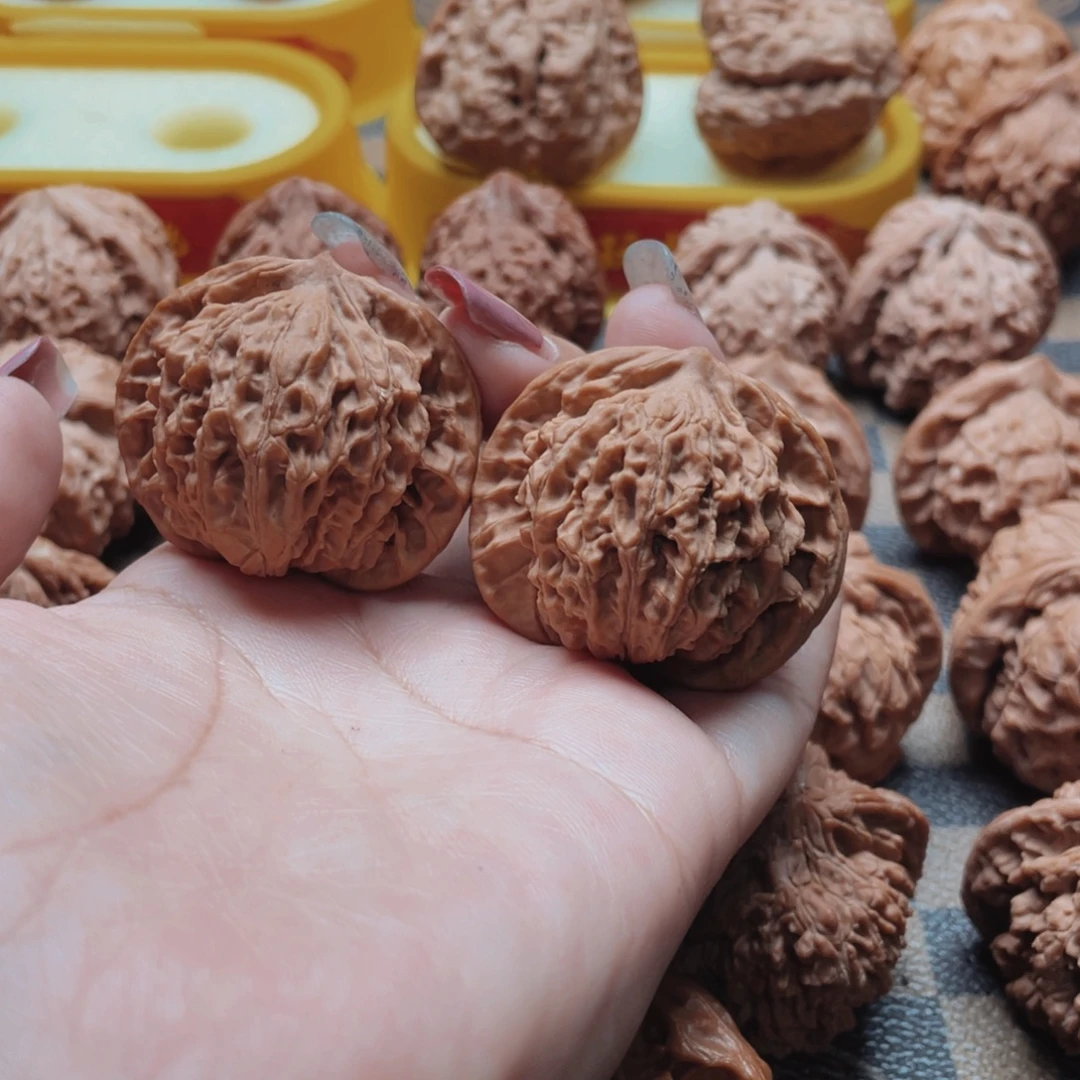 把件桃核盘龙纹全品