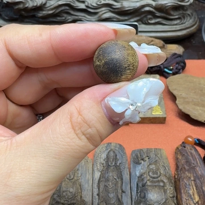 大叶紫檀（黑酸枝木类）