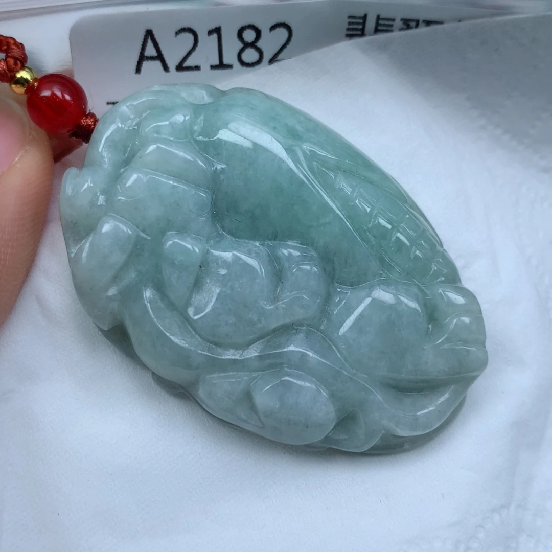 翡翠颈饰未镶嵌吊坠
