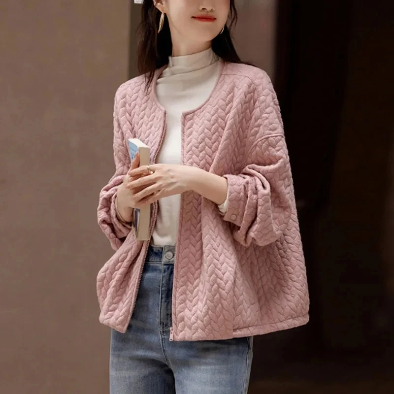 小香风绞花外套女2025春季新款都市简约风宽松舒适藏肉短款上衣