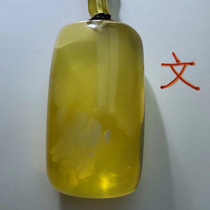 琥珀未镶嵌珠宝奇石75