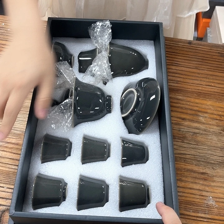 孤品茶具套装等。