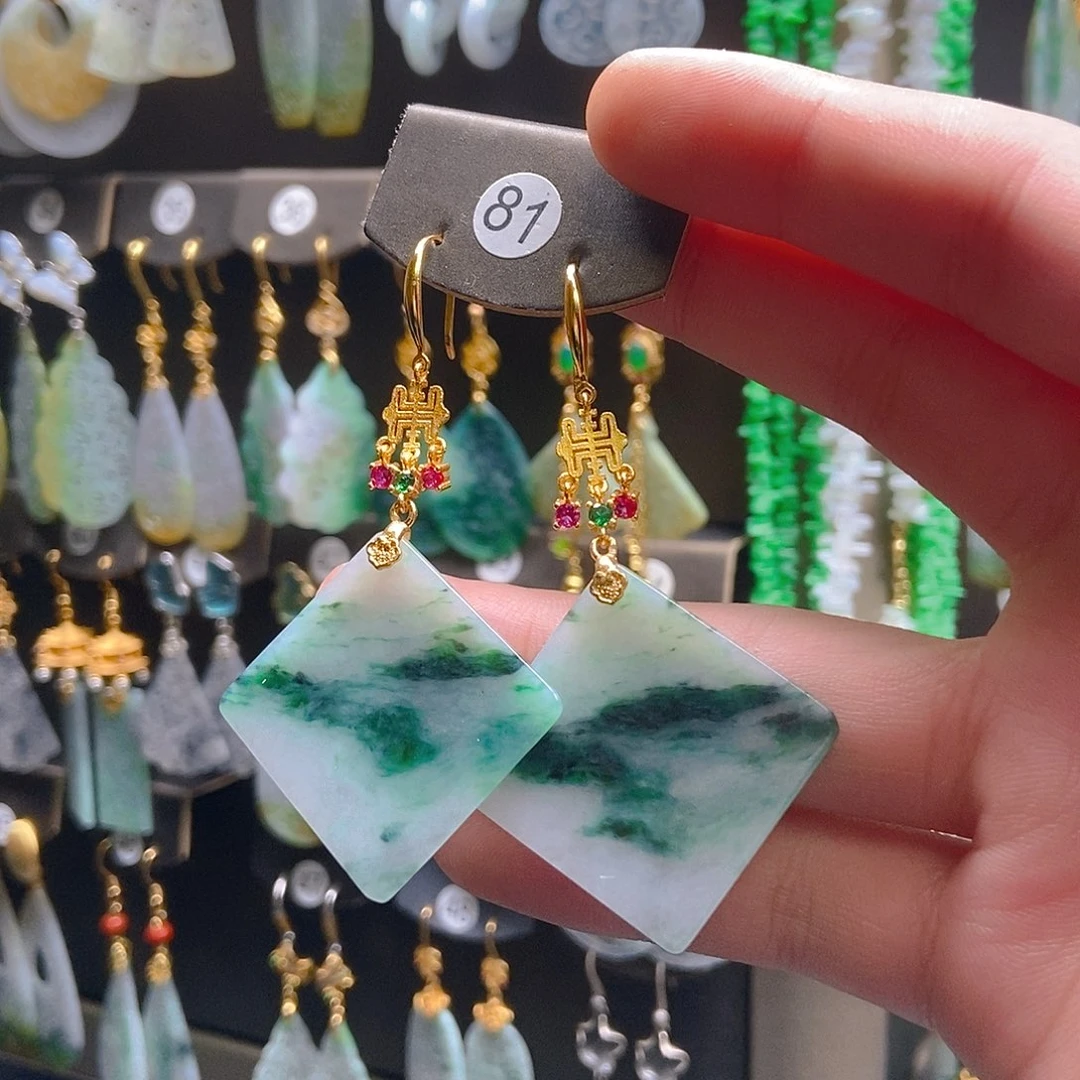 翡翠未镶嵌耳饰翡翠