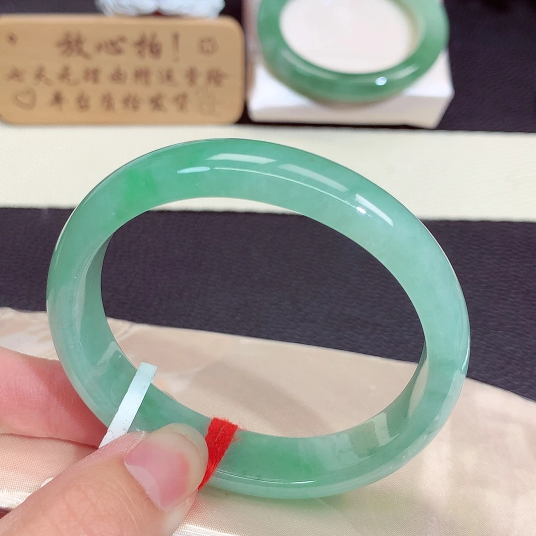 未镶嵌手镯翡翠476