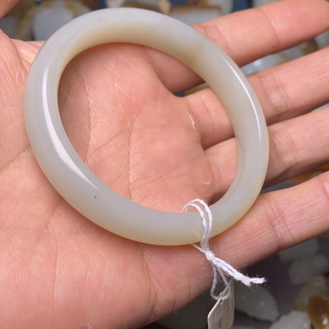 和田玉未镶嵌吊坠(不含链)野****天