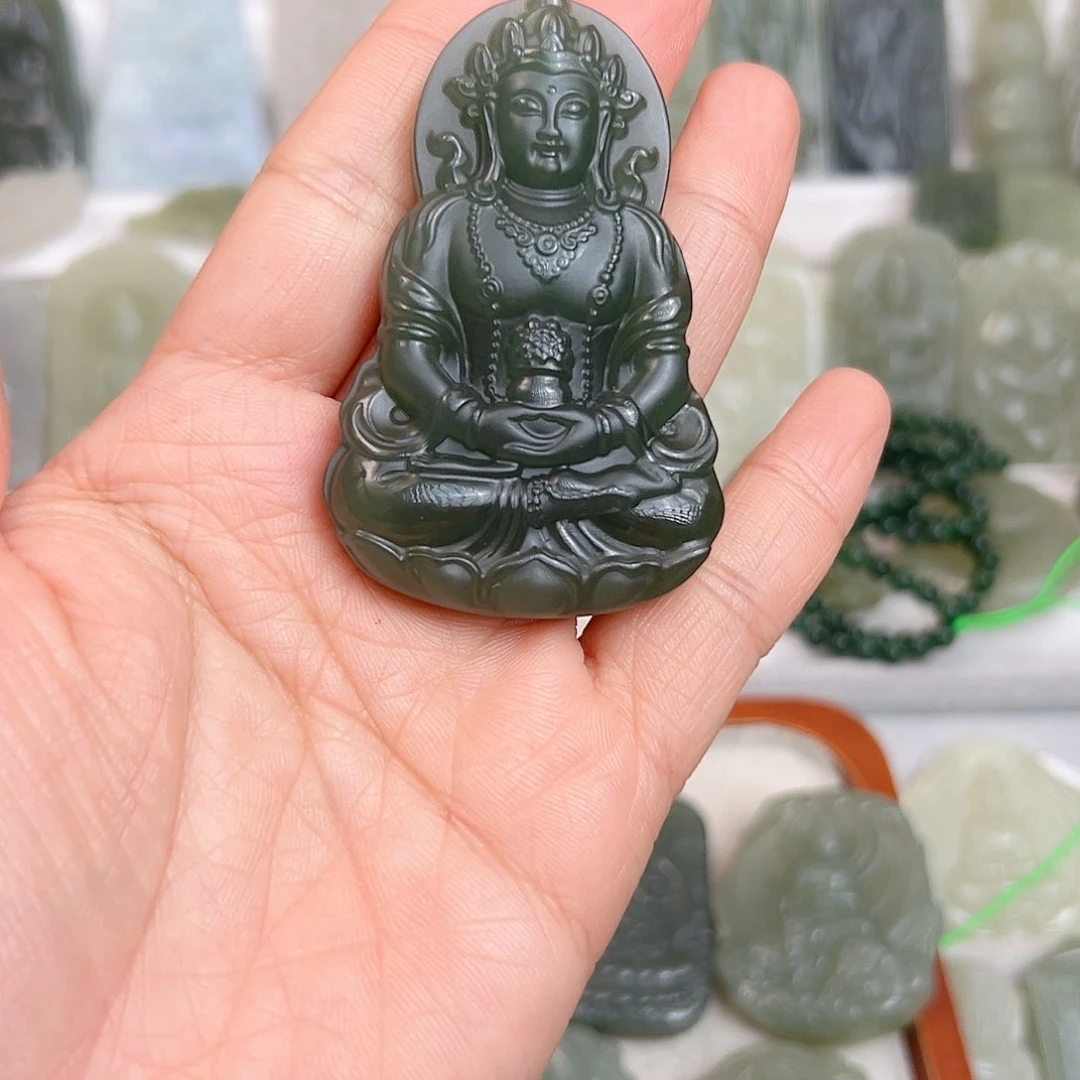 颈饰未镶嵌和田玉杰*