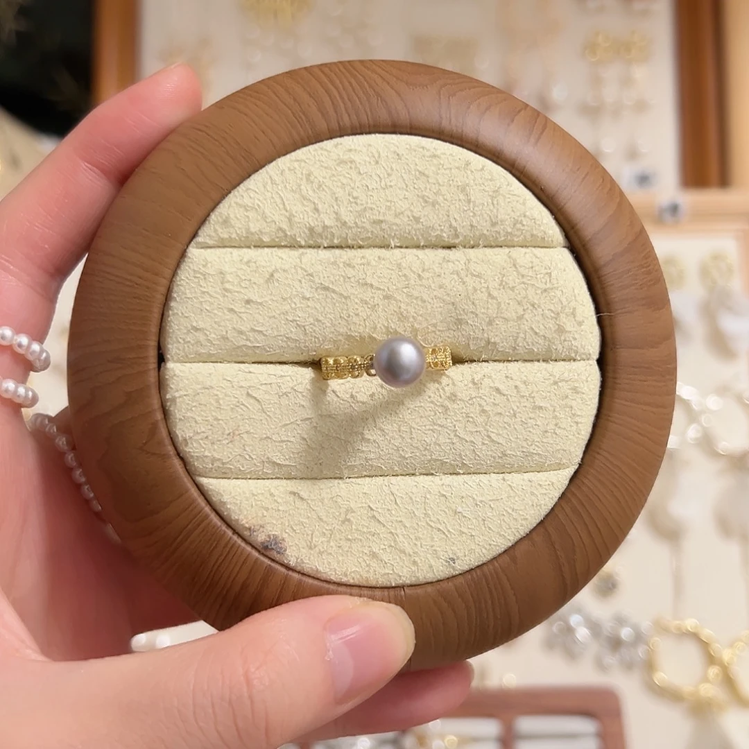 淡水珍珠耳饰银S925镶嵌发白色珍珠