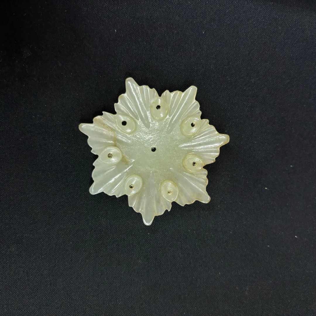 清代和田玉花纹帽花-NX