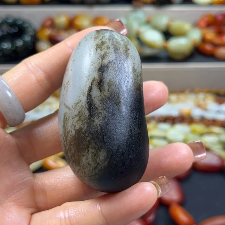 玖***月和田玉未镶嵌手串