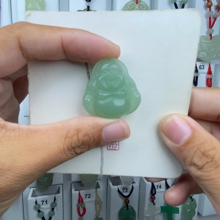 石英质玉未镶嵌颈饰
