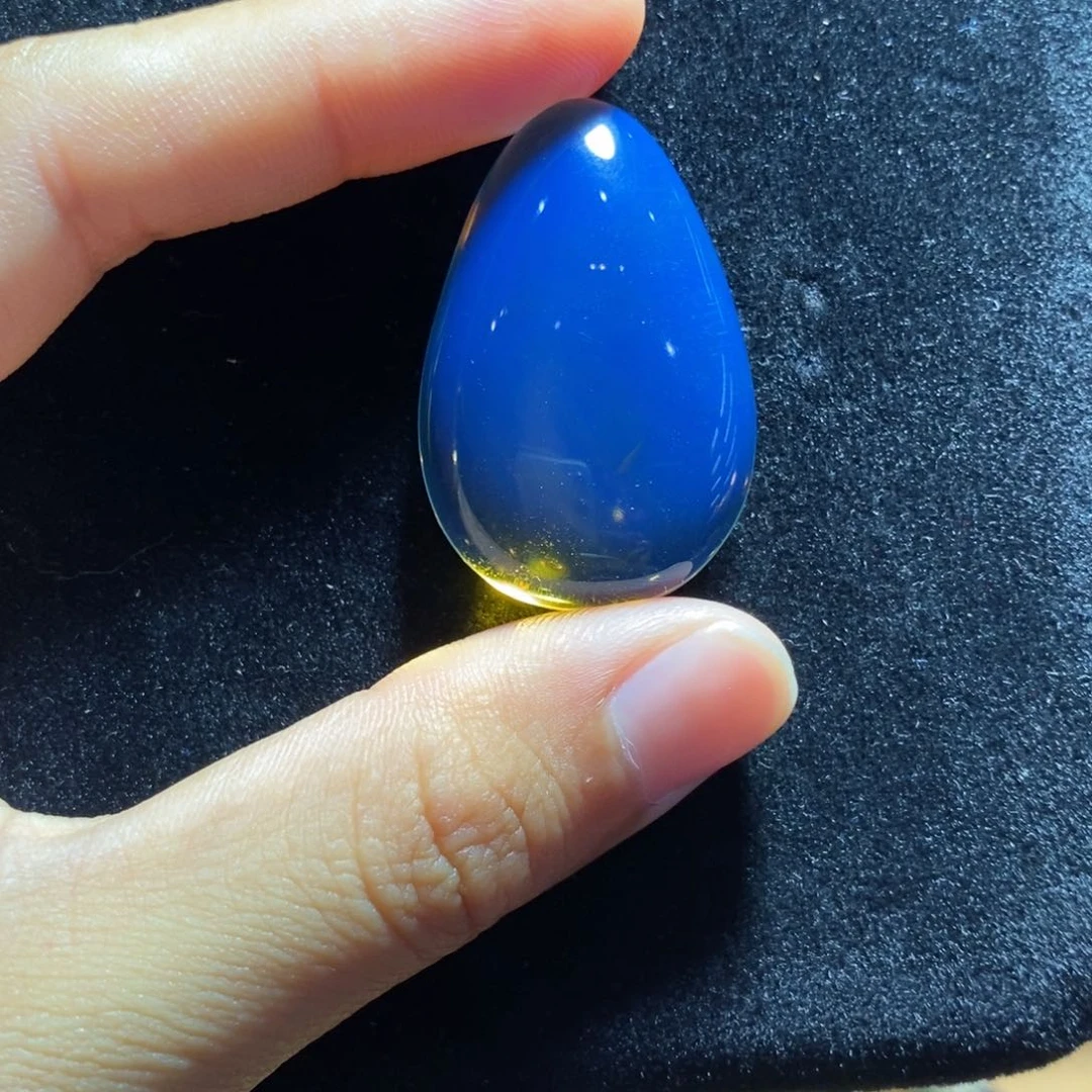 未镶嵌琥珀裸石冰