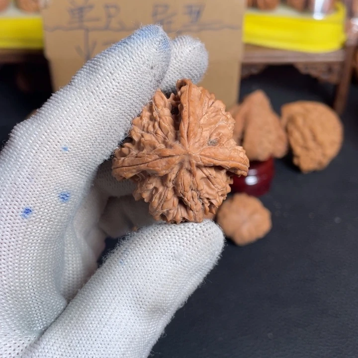 文玩核桃把件抖****员核桃