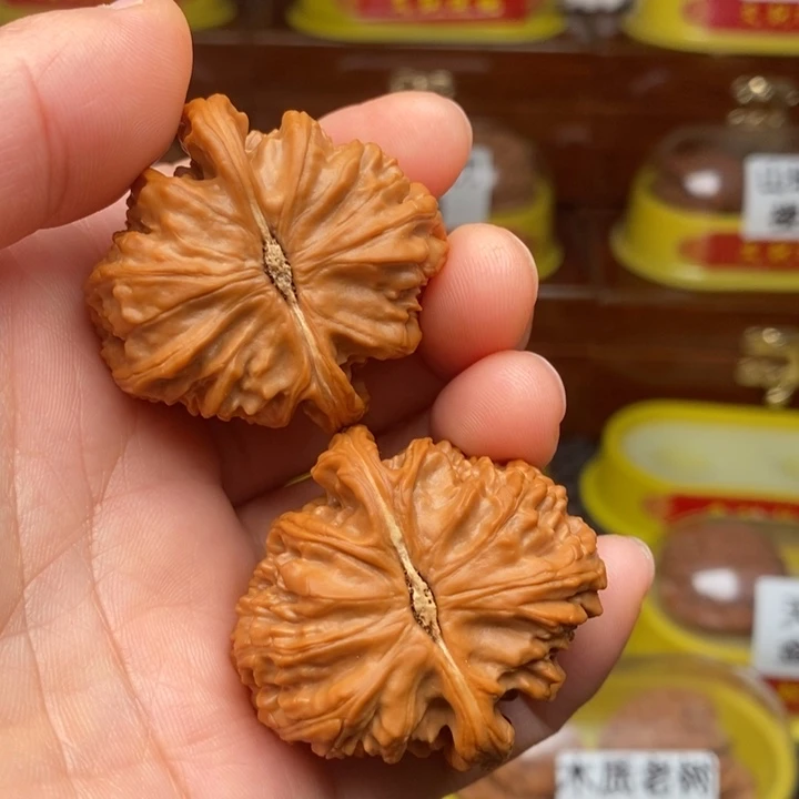 吊坠文玩核桃沐**行三角白