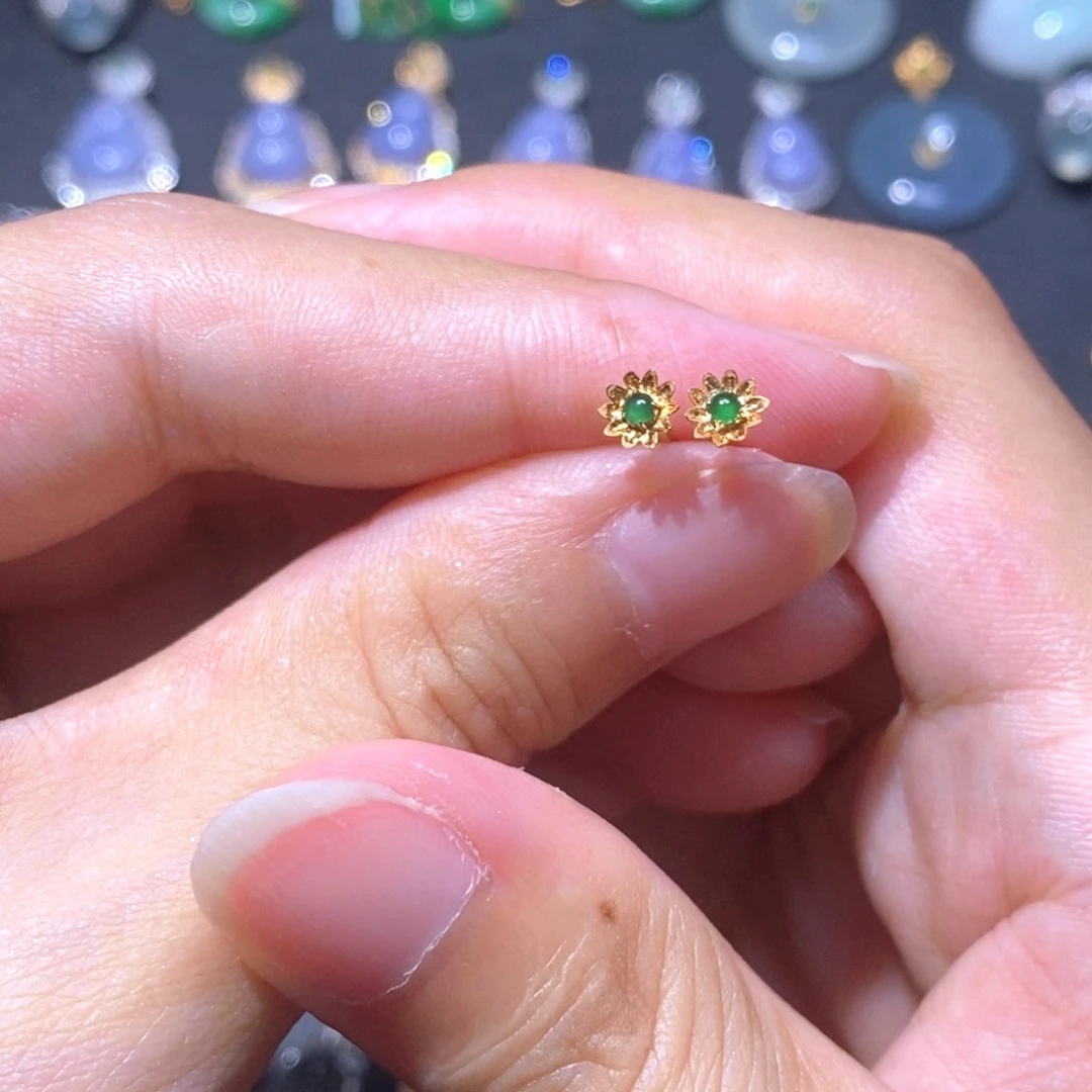 吊坠(不含链)18K金镶嵌翡翠