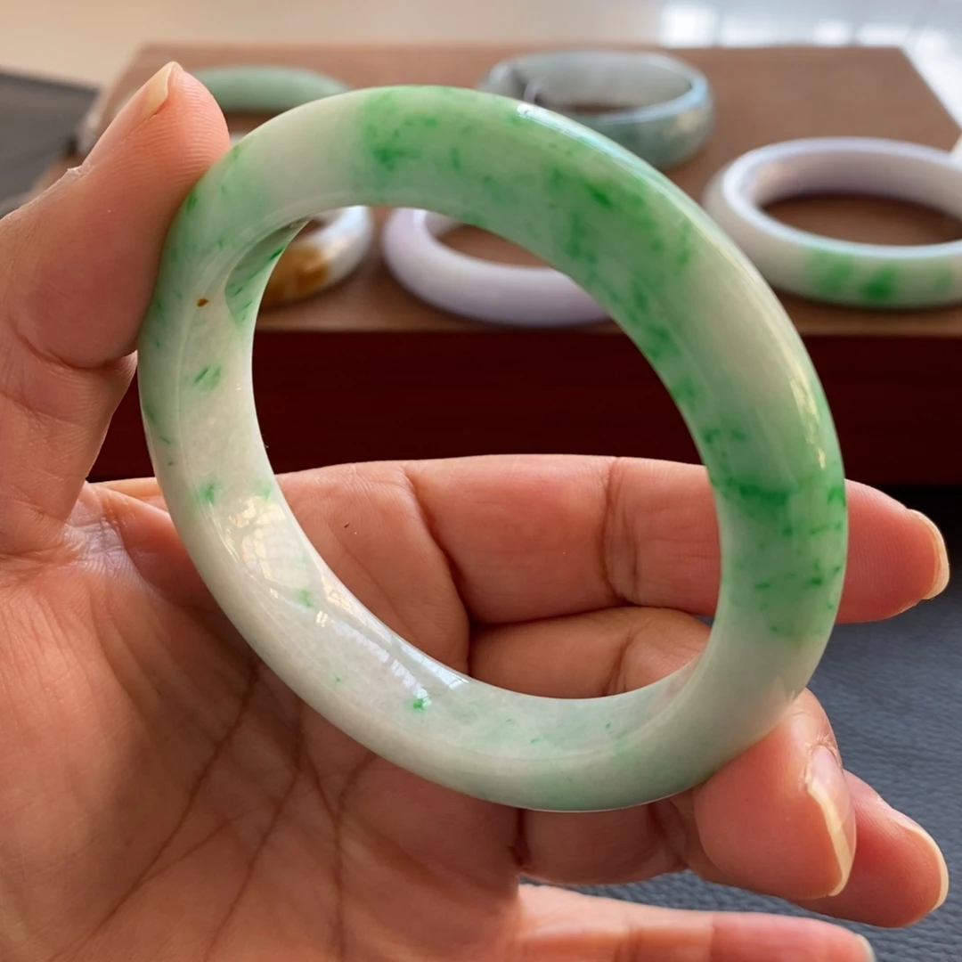 翡翠未镶嵌手镯天然翡翠手镯