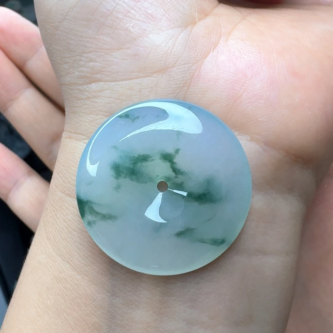 翡翠未镶嵌颈饰翡翠首饰